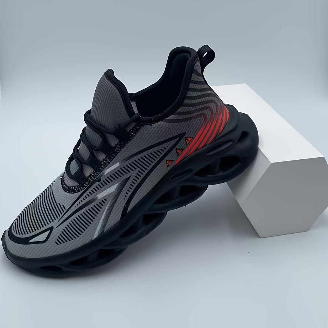 Sapatilhas de corrida para homem em malha respirável - Leve, com absorção de impacto, sola MD durável, sapatilhas desportivas de cano baixo para desportos ao ar livre, caminhadas e uso casual, design preto e cinzento, fecho com atacadores.