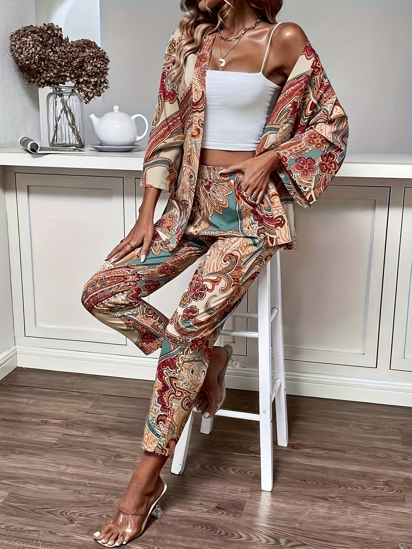 Conjunto Boho Paisley com Calça, Blusa de Manga Comprida com Botões Frontais e Calças Retas - Roupa Mulher