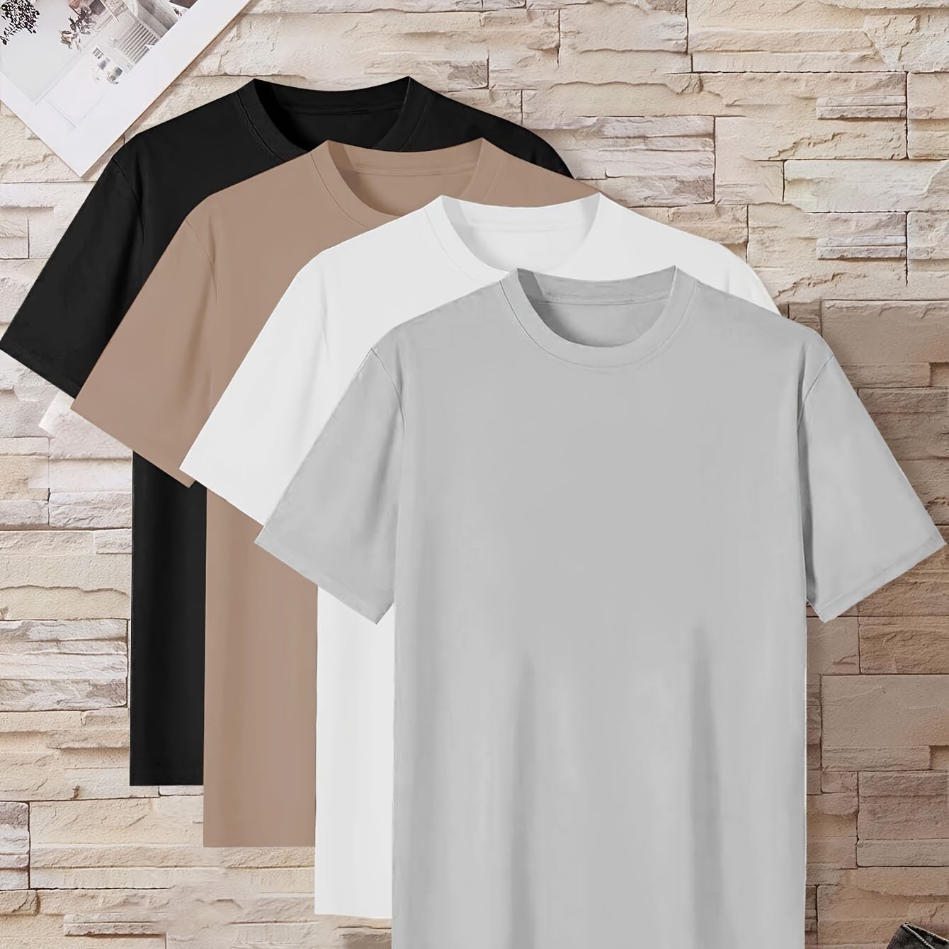 Conjunto de 4 t-shirts casuais para homem de cor sólida, estilo simples, manga curta e gola redonda, ideais para usar em casa, como pijama ou para atividades ao ar livre no verão.
