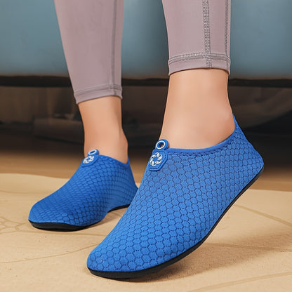 Beach, hiking shoes, non-slip flat-soled footwear suitable for swimming, surfing, boating, and fishing - creek shoes ideal for beach and stream activities, outdoor adventures