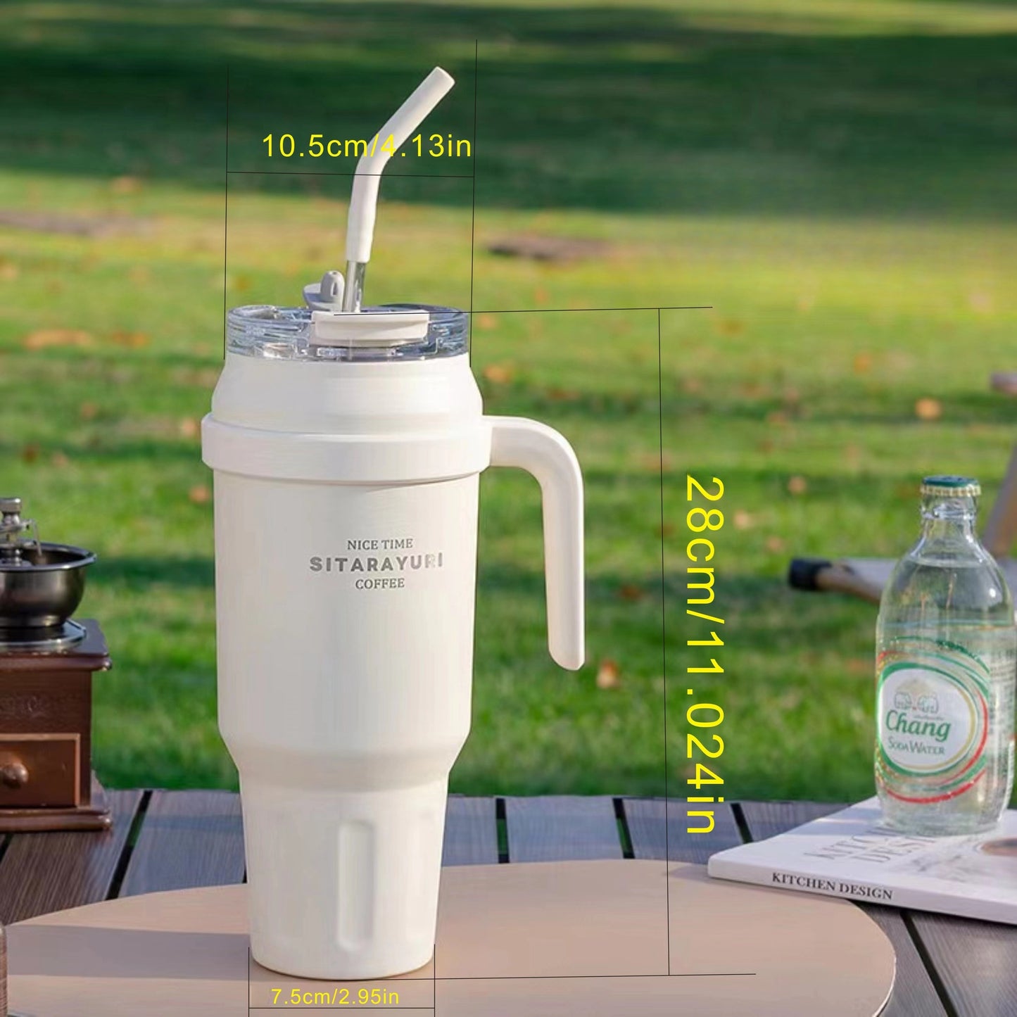 Copo térmico portátil de 1,4 litros (47,3 oz) com pega e tampa com palhinha, garrafa de água portátil de grande capacidade, copo de aço inoxidável para automóvel, ideal para desportos ao ar livre, viagens e campismo. Presente de Natal.