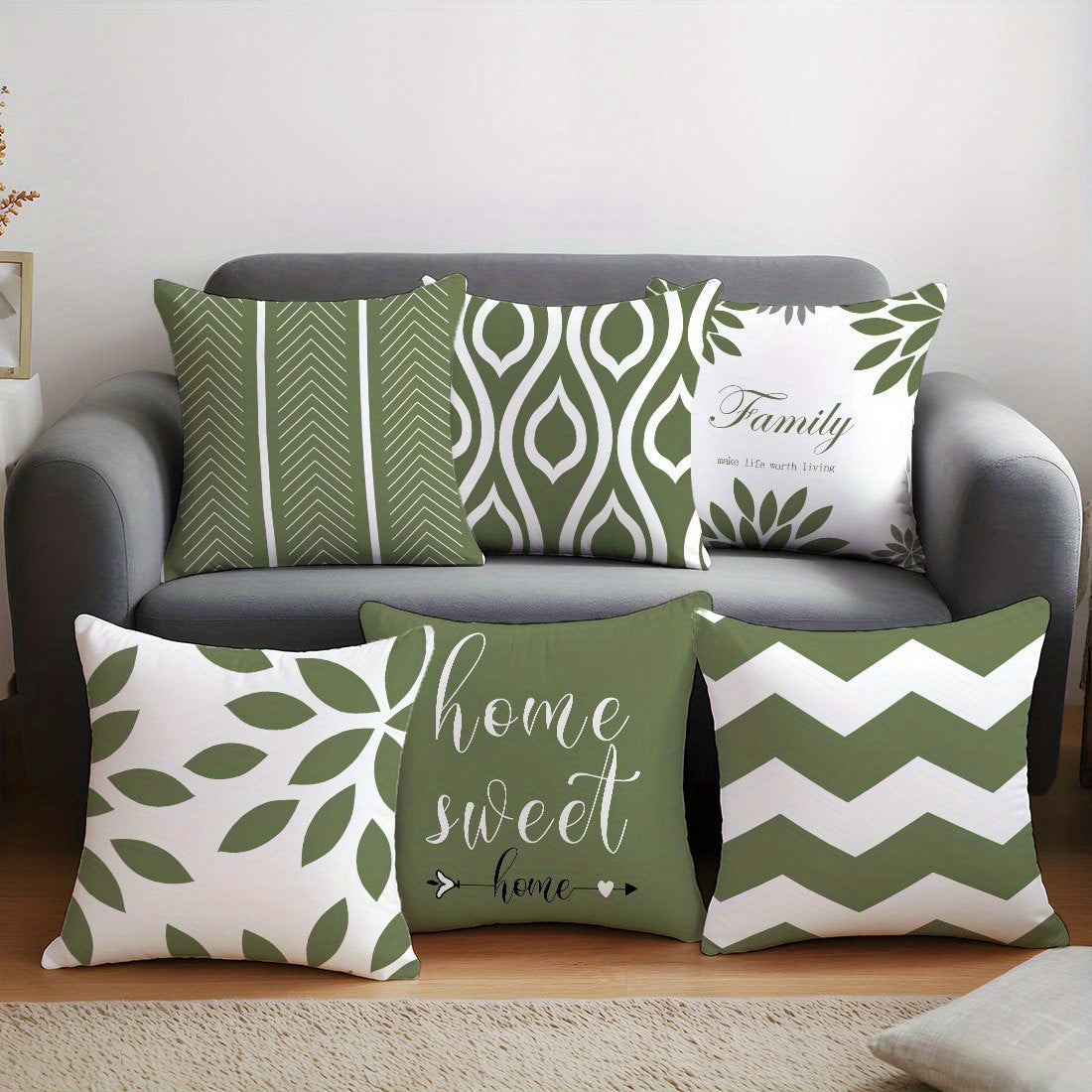 Conjunto de 6 fronhas com estampado geométrico de folhas verdes, impressão num dos lados, com 44,96 x 44,96 cm. Ideais para decoração de sala de estar, sofá e quarto. Não inclui enchimento.