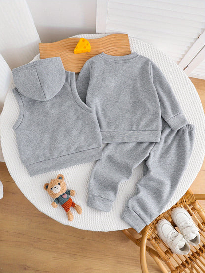 Boys' Autumn/Winter New Three-Piece Set with Mickey Mouse Classic Cartoon Print Long-Sleeve Round Neck Hoodie and Zip-Up Sleeveless Top, Matching Printed Sweatpants - Fleece-Lined Thickened Warm Comfortable Outfit for Parties