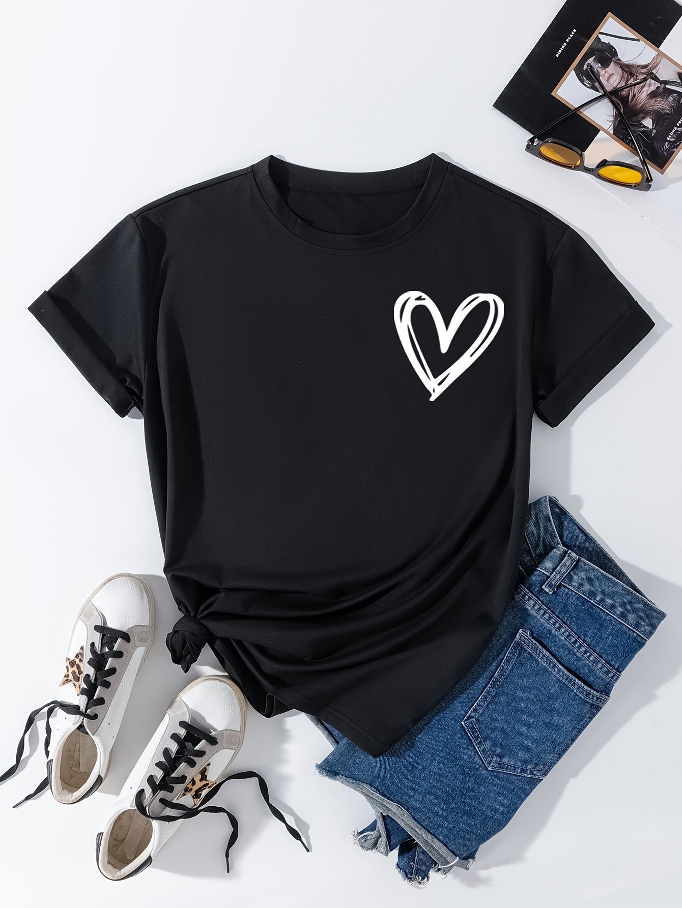 Heart Print T-shirt, Casual Short Sleeve Crew Neck Top For Spring & Summer, Women's Clothing