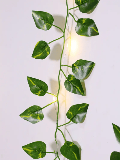 2m/6.56ft 20 LED Green Leaf String Lights Garden Lights, New Year Decorations String Lights, Wedding Thanksgiving Christmas Decoration String Lights (Batteries Not Included)